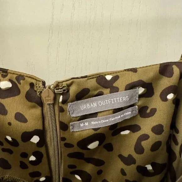 Urban Outfitters Animal Print Slip Dress Adjustable Straps EUC Size M - Picture 5 of 7